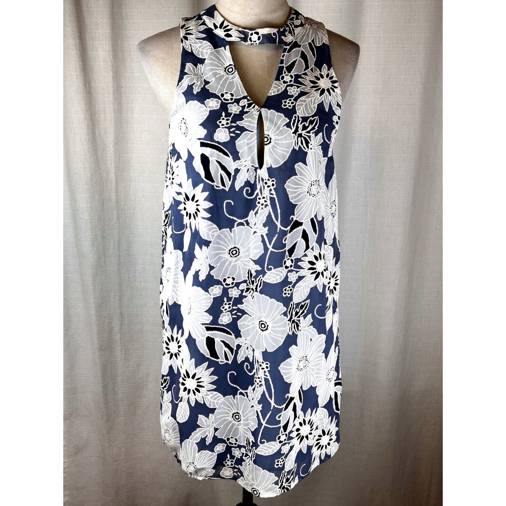 Dee Elly Shift Dress with Choker Keyhole Back V-Neck Floral Blue & White Design